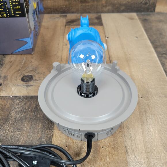 Scentsy Batman Superhero DC Full Size Wax Warmer NOB Plug In Light Blue Gray - Picture 9 of 16